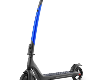 Lamborghini al monopattino elettrico blu